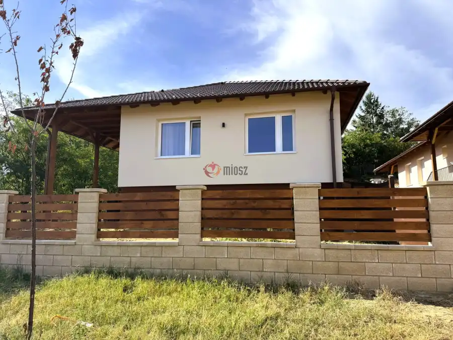 eladó új építésű családi ház, Vácegres