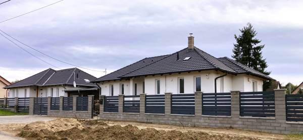 eladó újépítésű ikerház, Erdőkertes