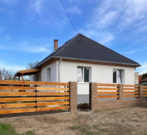 eladó újszerű családi ház, Veresegyház